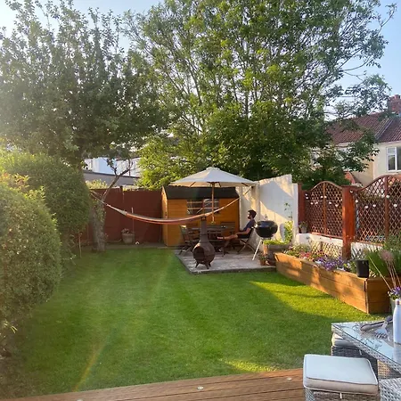 Charming Family Home With Stoves, Garden & Parking Bristol Exterior photo