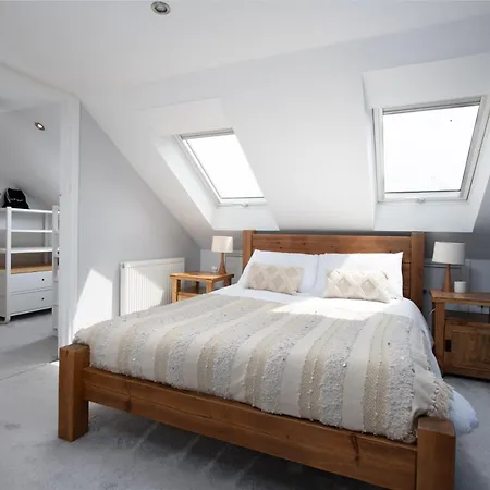 Charming Family Home With Stoves, Garden & Parking Bristol Exterior photo
