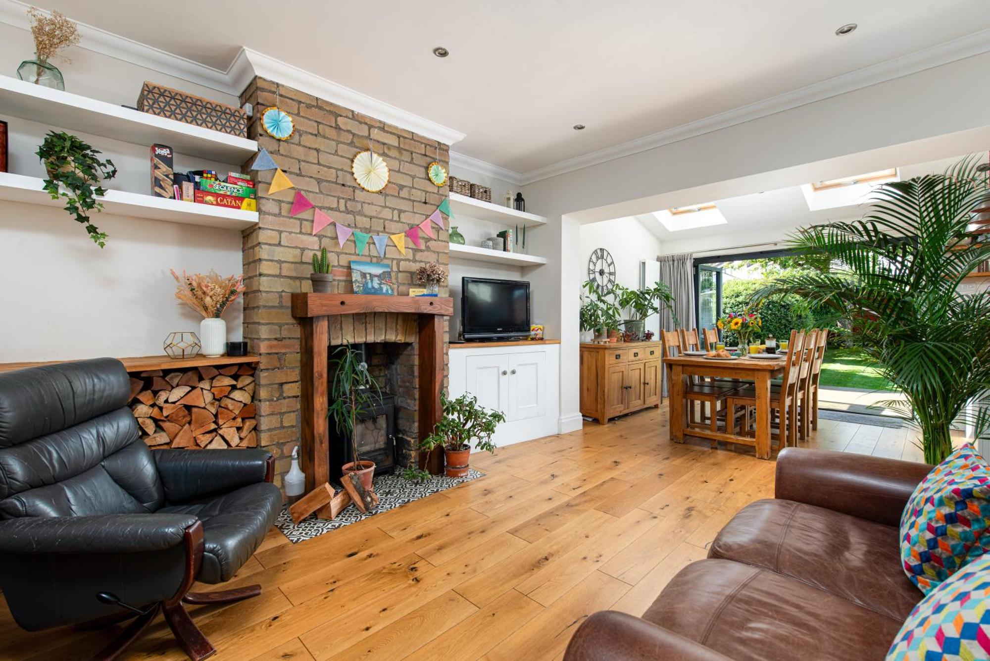 Charming Family With Stoves, Garden & Parking Apartment *