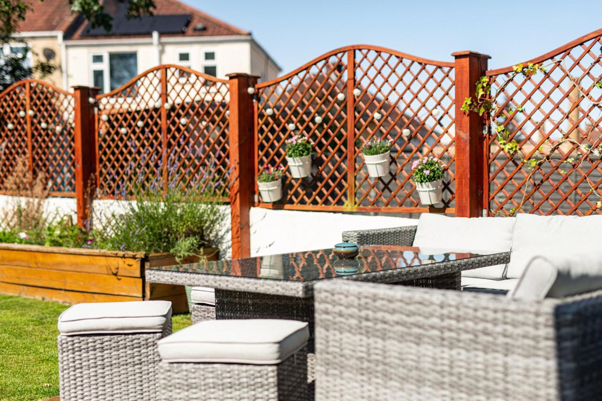Charming Family With Stoves, Garden & Parking * Bristol